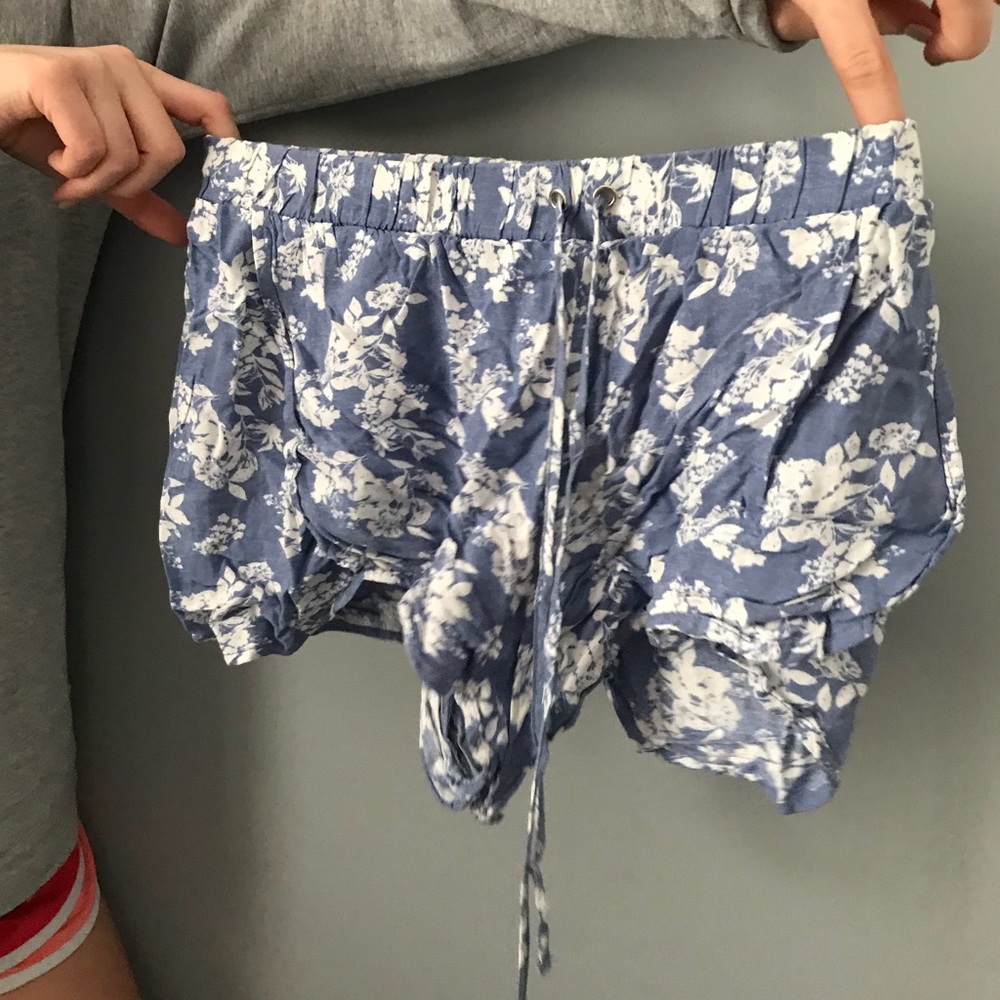 Flowy blue and white flower shorts